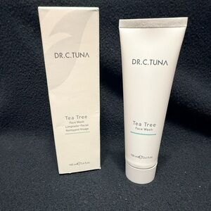 Farmasi Dr. C. Tuna Tea Tree Face Wash - White and Green